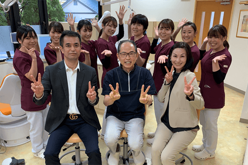 矯正専門医（インビザラインクリニカルスピーカー）の久保田先生と衛生士の髙橋さんと
