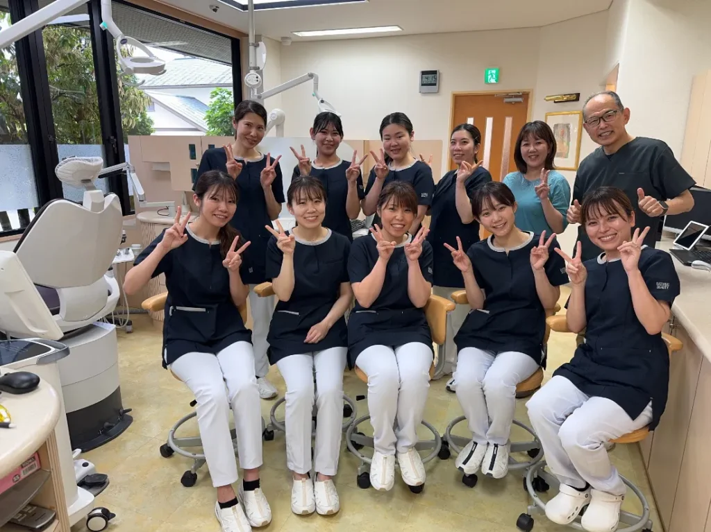 スタッフの集合写真