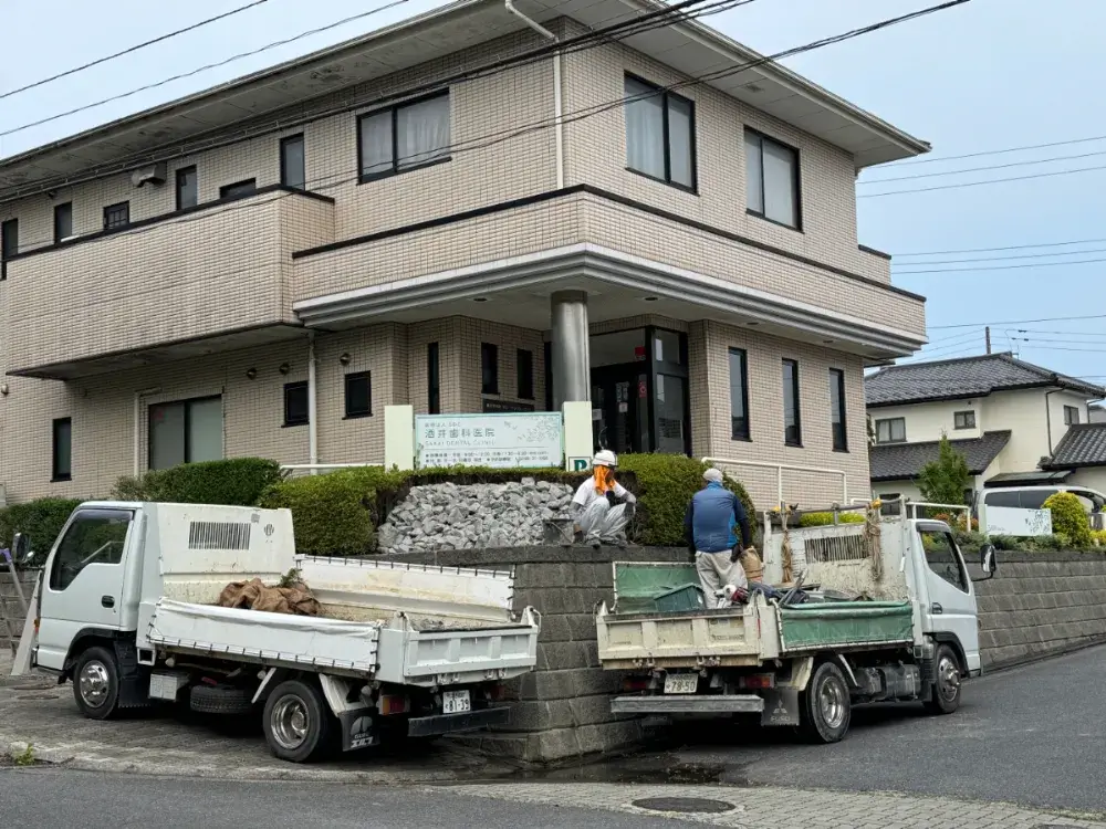 酒井歯科医院の医院外周工事③